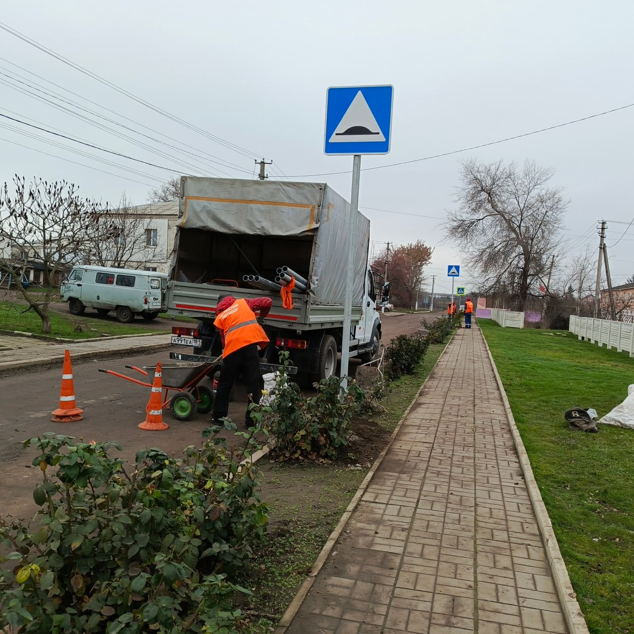 Сергей Крамаренко: Специалисты Луганск Автодор продолжают свою работу по благоустройству дорог и улучшению безопасности на территории округа Сергей Крамаренко: Специалисты Луганск Автодор продолжают свою работу по благоустройству дорог и улучшению безопасности на территории округа