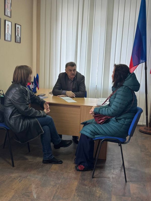 Прием граждан в общественной приемной «Единой России» продолжается Прием граждан в общественной приемной «Единой России» продолжается