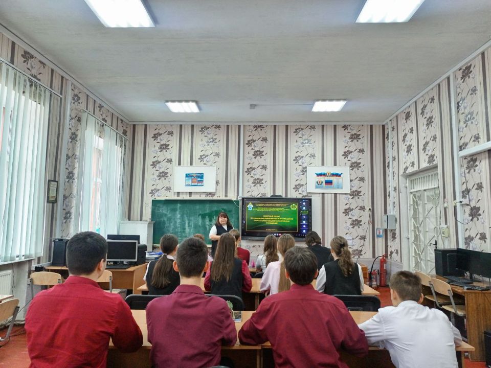 "Герой земли русской. Полководец А.Суворов" "Герой земли русской. Полководец А.Суворов"
