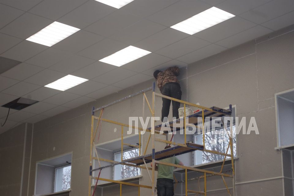 В доме культуры поселка Металлист завершаются ремонтные работы В доме культуры поселка Металлист завершаются ремонтные работы