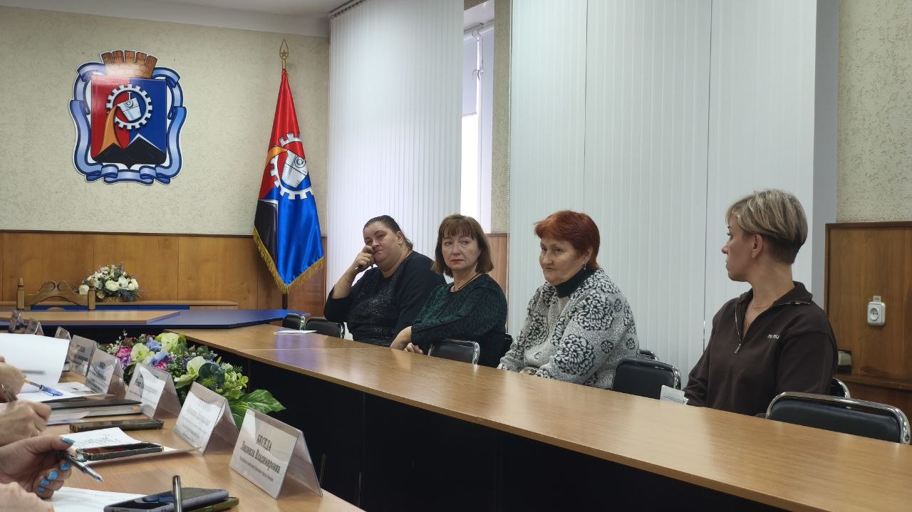 Наталия Жулинская: Два раза в месяц по средам встречаемся с семьями погибших защитников Отечества Наталия Жулинская: Два раза в месяц по средам встречаемся с семьями погибших защитников Отечества