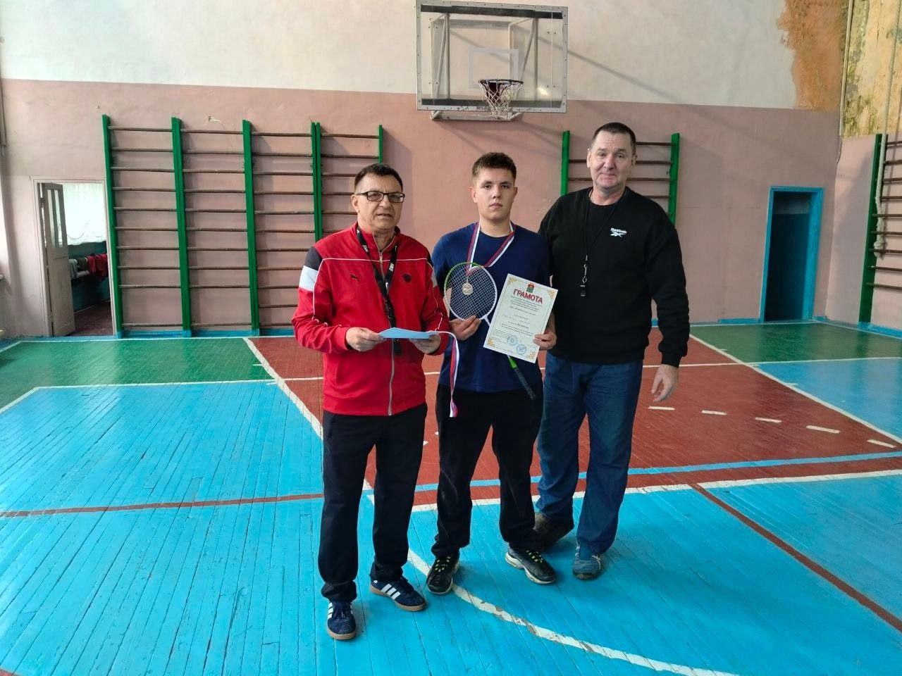 В Лутугинском колледже прошли соревнования по бадминтону В Лутугинском колледже прошли соревнования по бадминтону