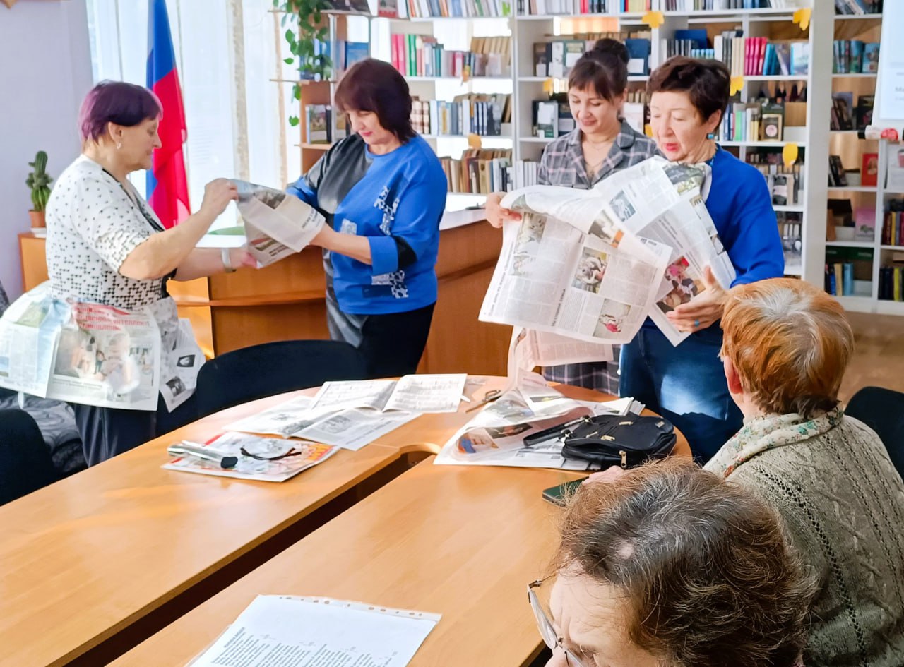В Центральной библиотеке Троицкого МО состоялся праздничный калейдоскоп В Центральной библиотеке Троицкого МО состоялся праздничный калейдоскоп