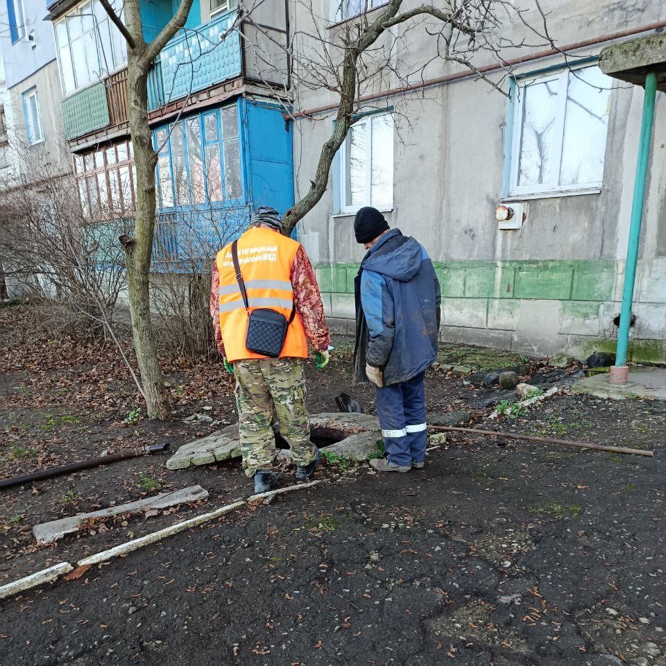 Брянковским филиалом Единого регионального фонда по управлению МКД совместно со специалистами Брянковского участка Алчевского управления ГУП ЛНР «Лугансквода» в очередной раз была устранена аварийная ситуация на... Брянковским филиалом Единого регионального фонда по управлению МКД совместно со специалистами Брянковского участка Алчевского управления ГУП ЛНР «Лугансквода» в очередной раз была устранена аварийная ситуация на...