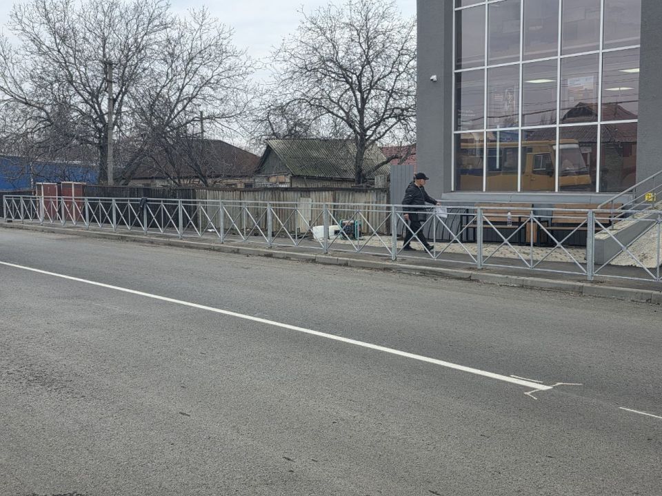 Чистота и порядок в нашем поселке – наша общая забота! Чистота и порядок в нашем поселке – наша общая забота!
