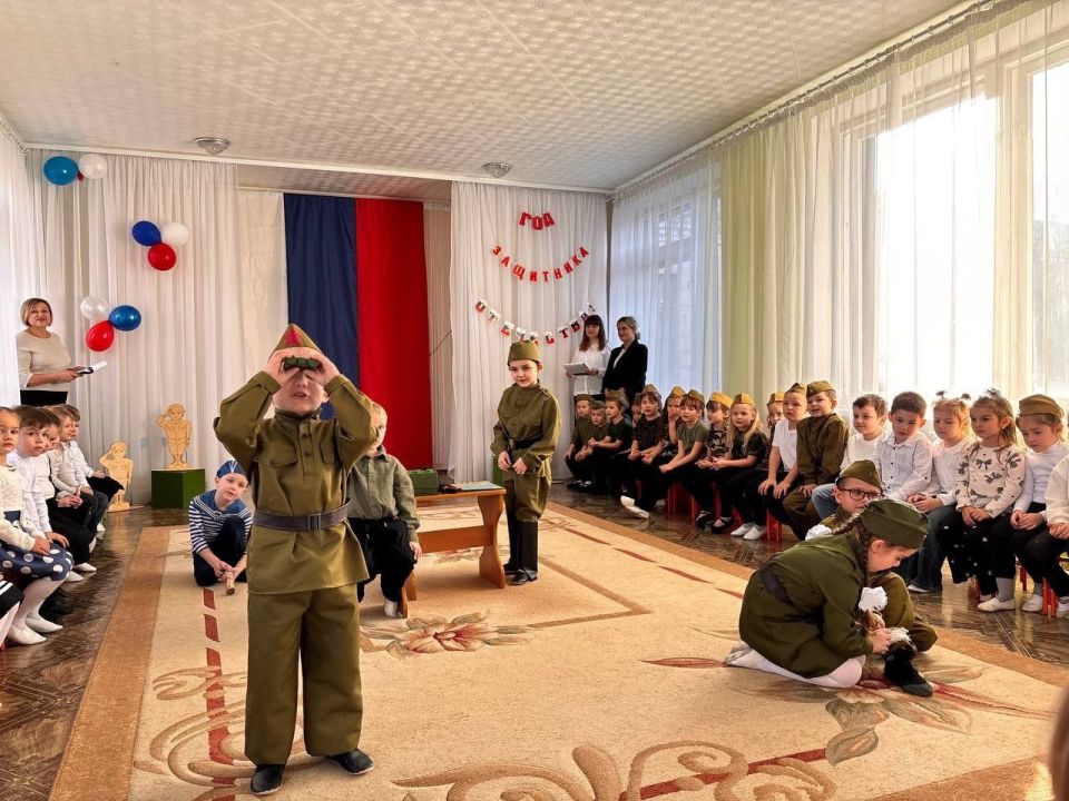 Дошкольники из Молодогвардейска приняли участие в патриотическом мероприятии Дошкольники из Молодогвардейска приняли участие в патриотическом мероприятии