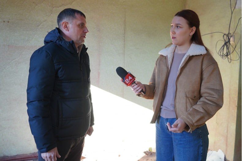 В дальнейшем планируется возведение новой шатровой крыши, в которой стропильные конструкции будут обработаны огнебиозащитой В дальнейшем планируется возведение новой шатровой крыши, в которой стропильные конструкции будут обработаны огнебиозащитой