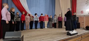 Урок театрального искусства прошёл в Красном Луче для слушателей Университета третьего возраста