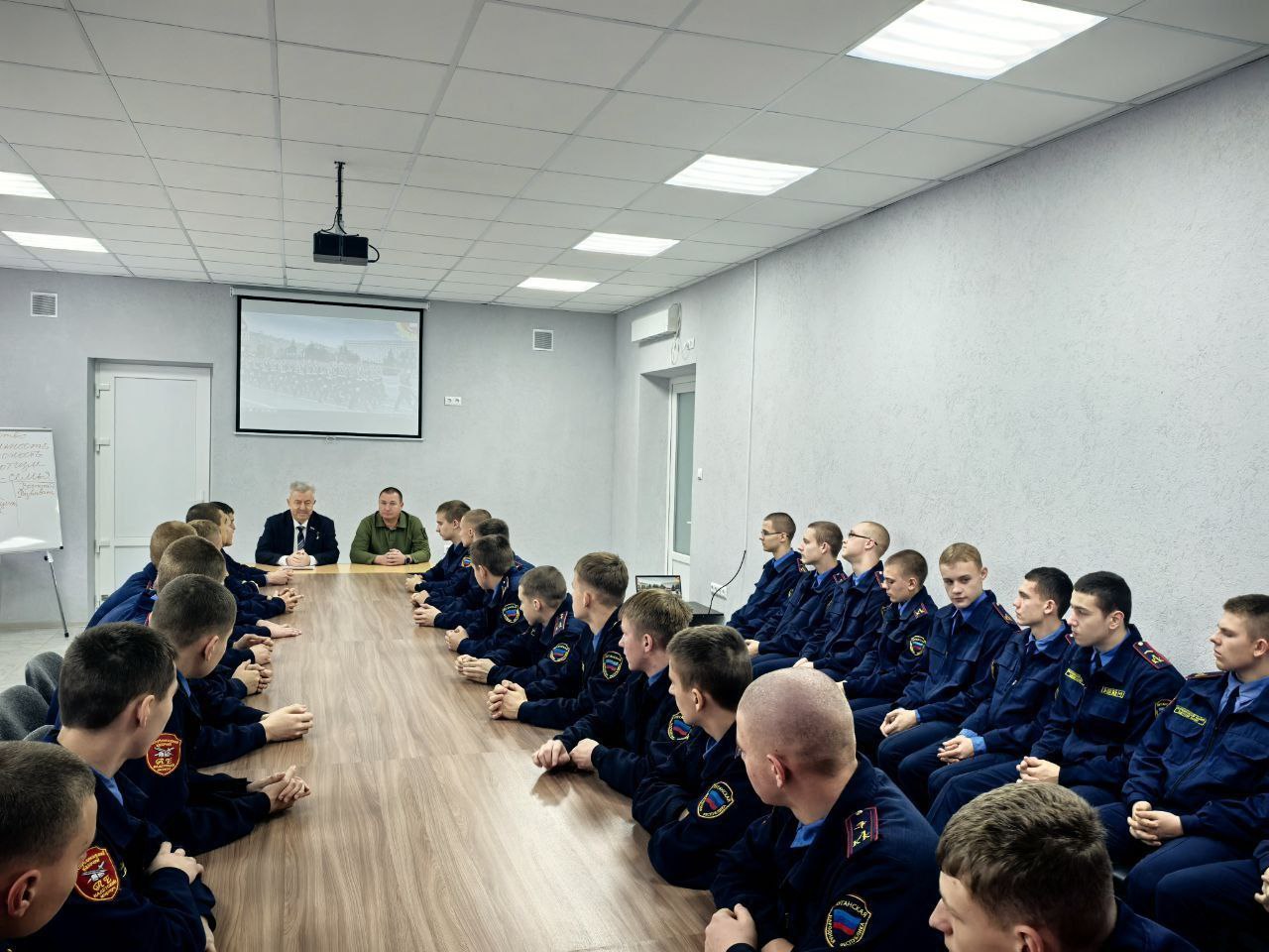 Виктор Водолацкий: Сегодня посетил Луганский казачий кадетский корпус им. маршала авиации Александра Ефимова Виктор Водолацкий: Сегодня посетил Луганский казачий кадетский корпус им. маршала авиации Александра Ефимова