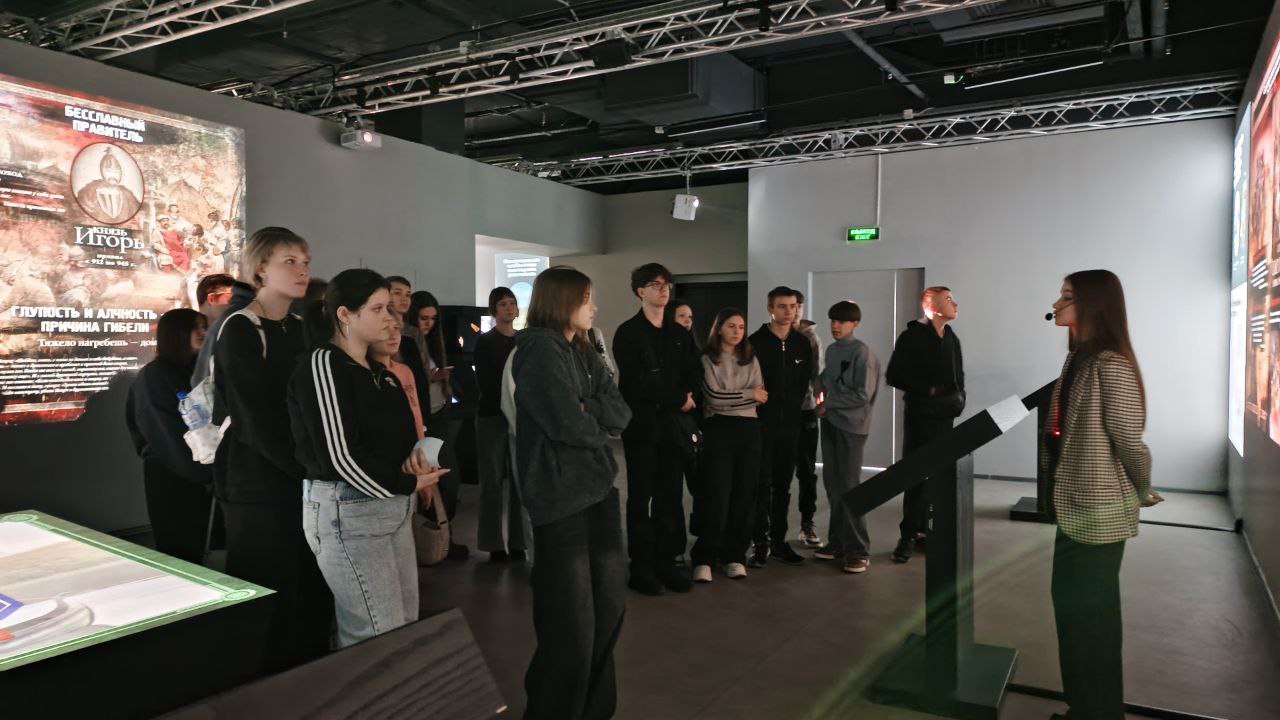 Северодонецкие обучающиеся старших классов посетили мультимедийный исторический парк «Россия – Моя история» Северодонецкие обучающиеся старших классов посетили мультимедийный исторический парк «Россия – Моя история»