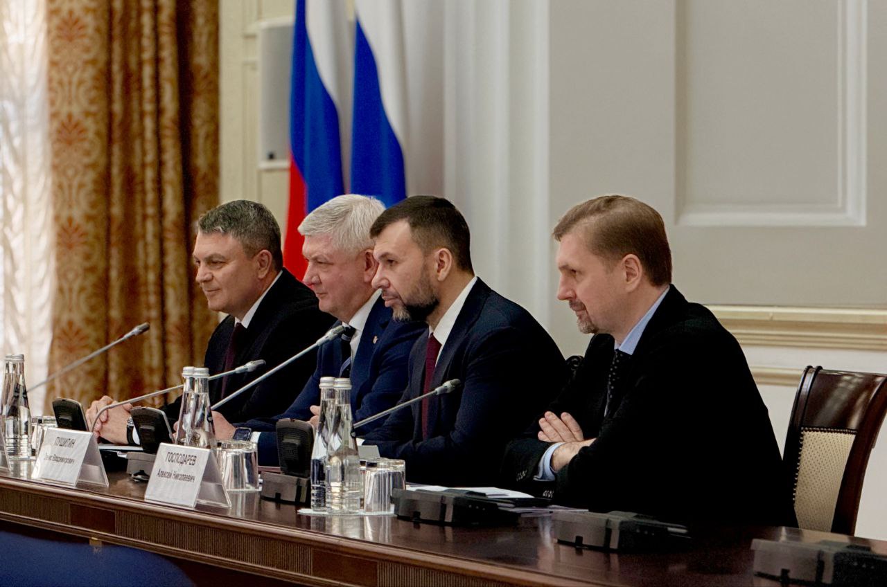 Леонид Пасечник: Сегодня работаю в Воронеже на заседании Совета Содружества «Донбасс» Леонид Пасечник: Сегодня работаю в Воронеже на заседании Совета Содружества «Донбасс»