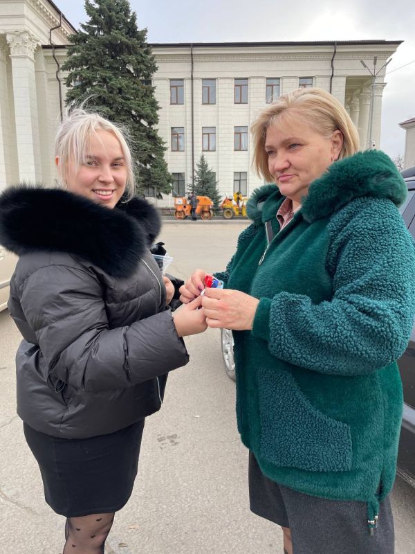 День Флага ЛНР: символ памяти и единства в Краснодонском Дворце культуры День Флага ЛНР: символ памяти и единства в Краснодонском Дворце культуры
