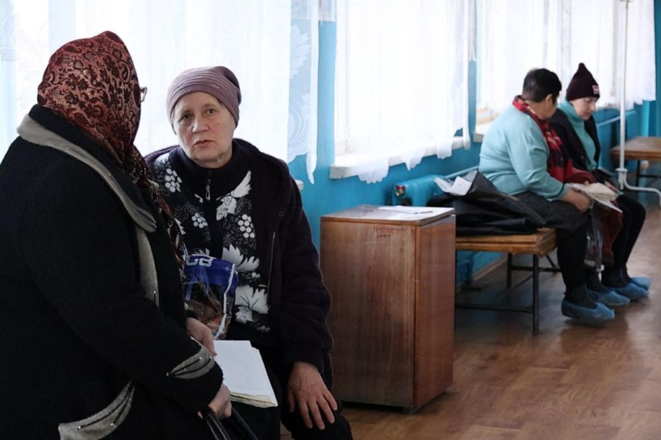 Красноярские врачи провели приём в пгт Калининский Красноярские врачи провели приём в пгт Калининский