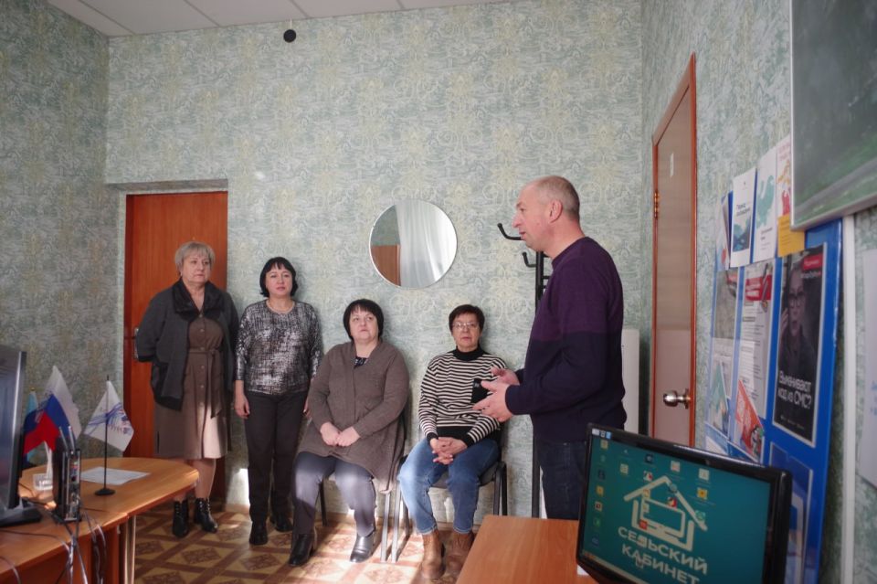 Сергей Крамаренко: В Зимогорье открыли новый современный кабинет финансовой доступности Сергей Крамаренко: В Зимогорье открыли новый современный кабинет финансовой доступности