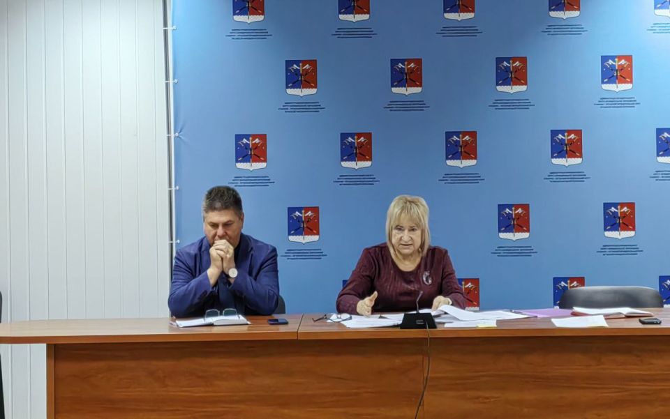 27.11.2025г. в Станице Луганской было проведено XLI заседание сессии I созыва Совета депутатов Станично-Луганского МО ЛНР 27.11.2025г. в Станице Луганской было проведено XLI заседание сессии I созыва Совета депутатов Станично-Луганского МО ЛНР