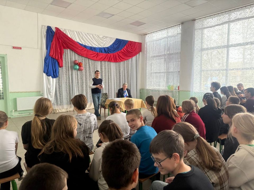 «Здоровое будущее»: Меловская школа и советы доктора Старостина «Здоровое будущее»: Меловская школа и советы доктора Старостина