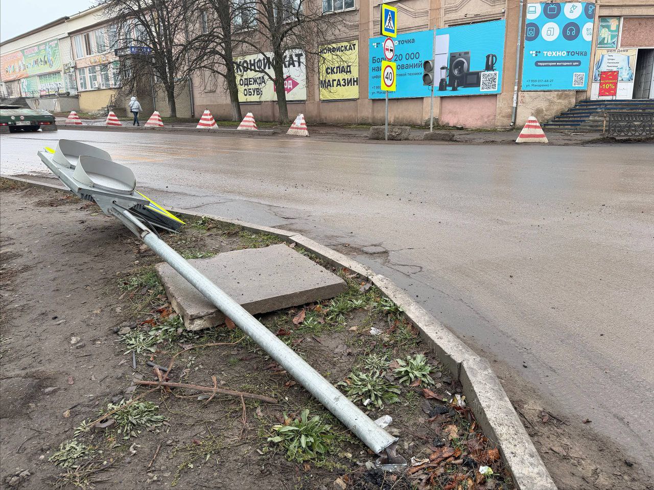 Сергей Колягин: Продолжаем восстанавливать работоспособность светофорного комплекса, регулирующего движение на перекрестке улиц Бахмутского, Ленина, Островского и Макаренко в Первомайске Сергей Колягин: Продолжаем восстанавливать работоспособность светофорного комплекса, регулирующего движение на перекрестке улиц Бахмутского, Ленина, Островского и Макаренко в Первомайске