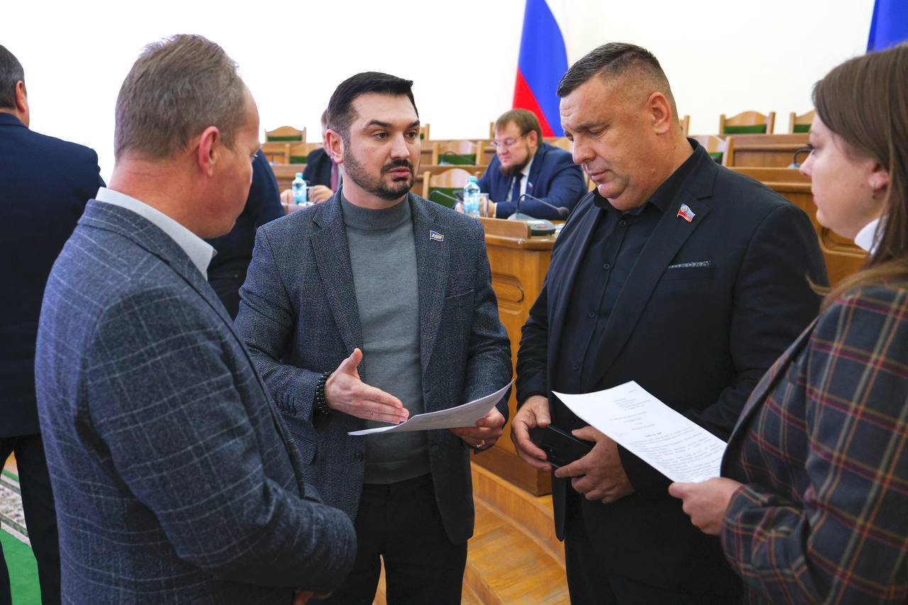 ФРАКЦИЯ ЛДПР В НАРОДНОМ СОВЕТЕ ЛНР ПОДДЕРЖАЛА ПРОЕКТ БЮДЖЕТА РЕСПУБЛИКИ В ПЕРВОМ ЧТЕНИИ