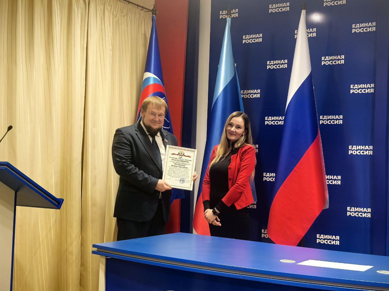 Виктор Водолацкий: Провел рабочую встречу с представителями команд по следж-хоккею в Луганске Виктор Водолацкий: Провел рабочую встречу с представителями команд по следж-хоккею в Луганске