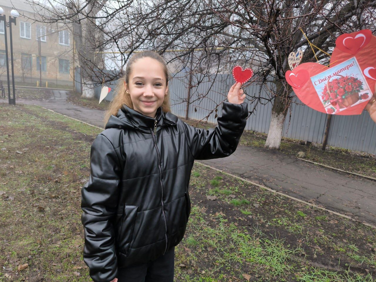 «Дерево признания в любви мамам»: тёплый праздник в Дубовском «Дерево признания в любви мамам»: тёплый праздник в Дубовском