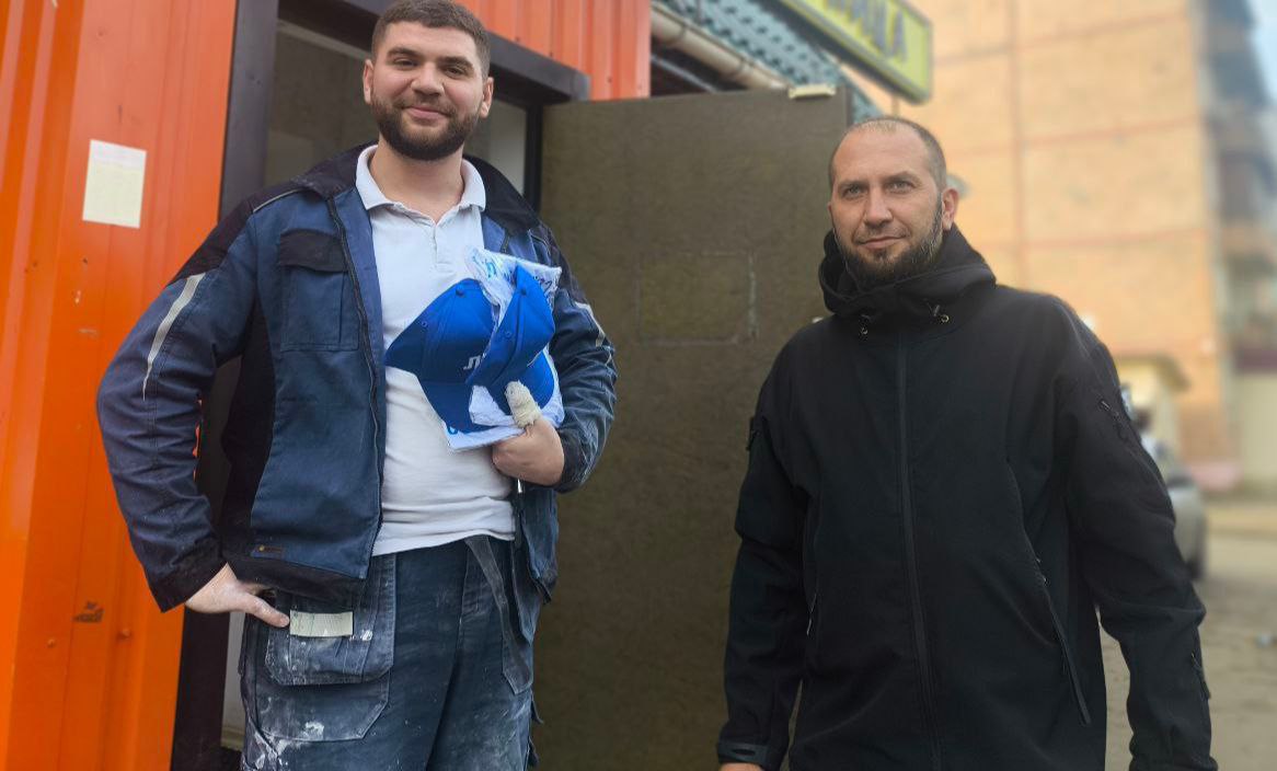 ЛДПР НА СВЯЗИ С ЖИТЕЛЯМИ. Координатор Брянковского МО ЛДПР Андрей Халай провёл встречу с жителями, где обсудил самые актуальные вопросы, волнующие людей ЛДПР НА СВЯЗИ С ЖИТЕЛЯМИ. Координатор Брянковского МО ЛДПР Андрей Халай провёл встречу с жителями, где обсудил самые актуальные вопросы, волнующие людей