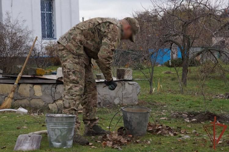 Росгвардейцы помогли благоустроить территорию нового Иверского женского монастыря в селе Старый Айдар Росгвардейцы помогли благоустроить территорию нового Иверского женского монастыря в селе Старый Айдар