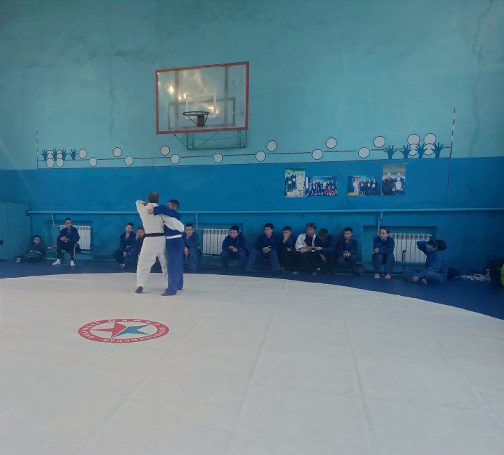 В спортивной школе города Ровеньки прошло открытое занятие по дзюдо для группы начальной подготовки В спортивной школе города Ровеньки прошло открытое занятие по дзюдо для группы начальной подготовки