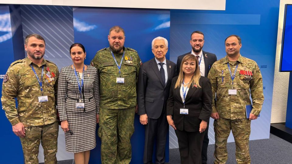 Сегодня принял участие во втором дне форума муниципальных депутатов в центральном исполнительном комитете партии «Единая Россия» Сегодня принял участие во втором дне форума муниципальных депутатов в центральном исполнительном комитете партии «Единая Россия»