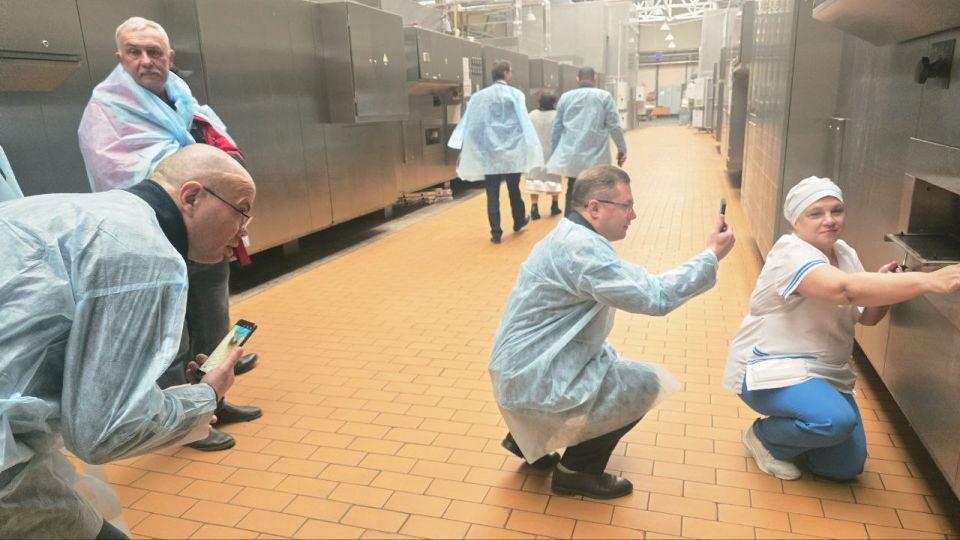 Развиваем агропромышленный комплекс: ЛНР укрепляет сотрудничество с деловыми кругами Белоруси Развиваем агропромышленный комплекс: ЛНР укрепляет сотрудничество с деловыми кругами Белоруси