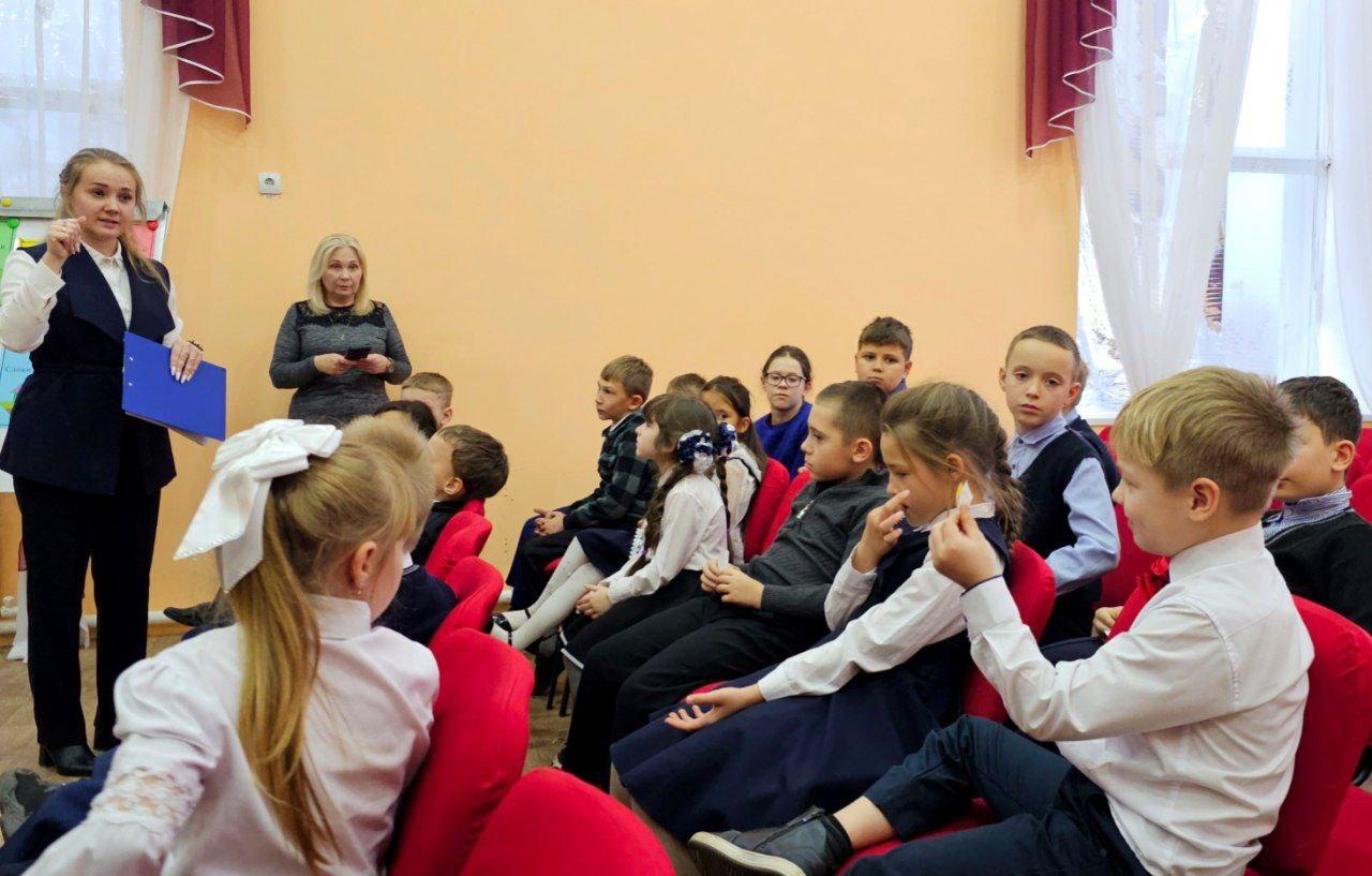 Оренбуржцы организовали увлекательный квиз для юных перевальчан Оренбуржцы организовали увлекательный квиз для юных перевальчан