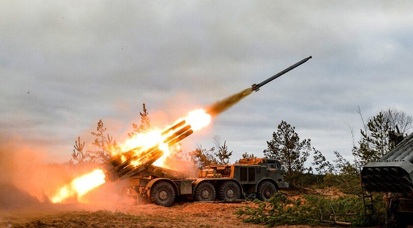 Силы ПВО РФ за ночь уничтожили 118 украинских беспилотников «В течение прошедшей ночи в период с 23.00 мск 26 ноября до 8.30 27 ноября дежурными средствами ПВО перехвачены и уничтожены 118 украинских беспилотных летательных...