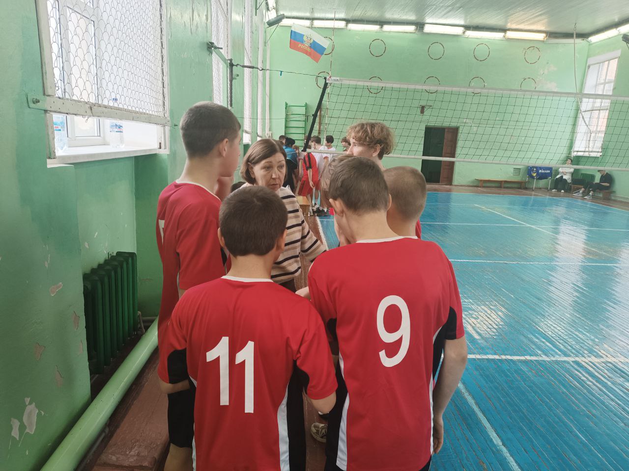 Волейбол — одно из замечательных изобретений человеческой фантазии, игра прежде всего утончённо-красивая Волейбол — одно из замечательных изобретений человеческой фантазии, игра прежде всего утончённо-красивая