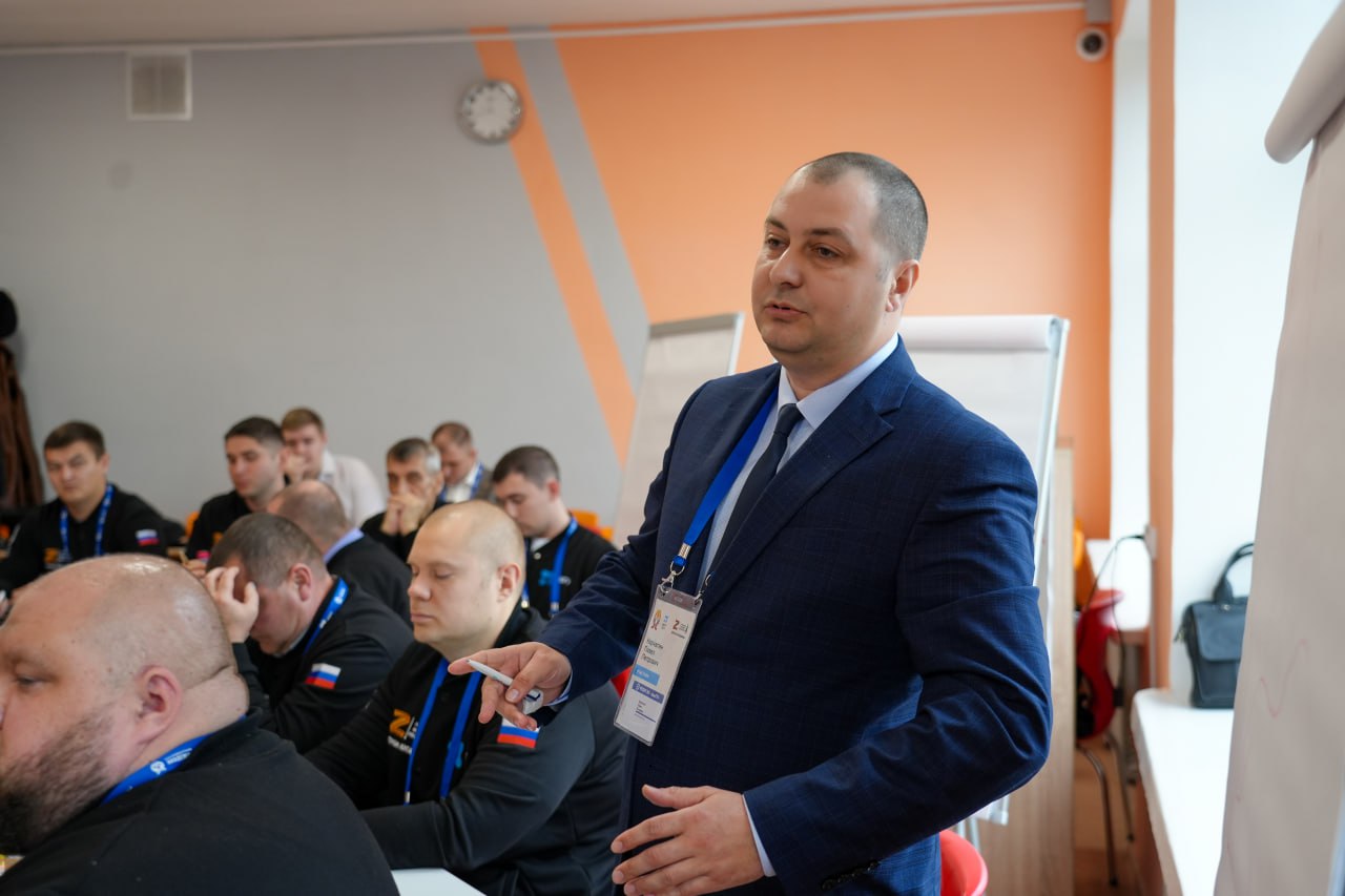 В Алчевске завершился второй очный модуль кадрового проекта «Герои Луганщины» В Алчевске завершился второй очный модуль кадрового проекта «Герои Луганщины»