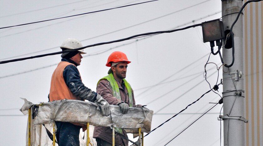 Более 32 тыс. абонентов в ЛНР остаются без света после ночной атаки ВСУ