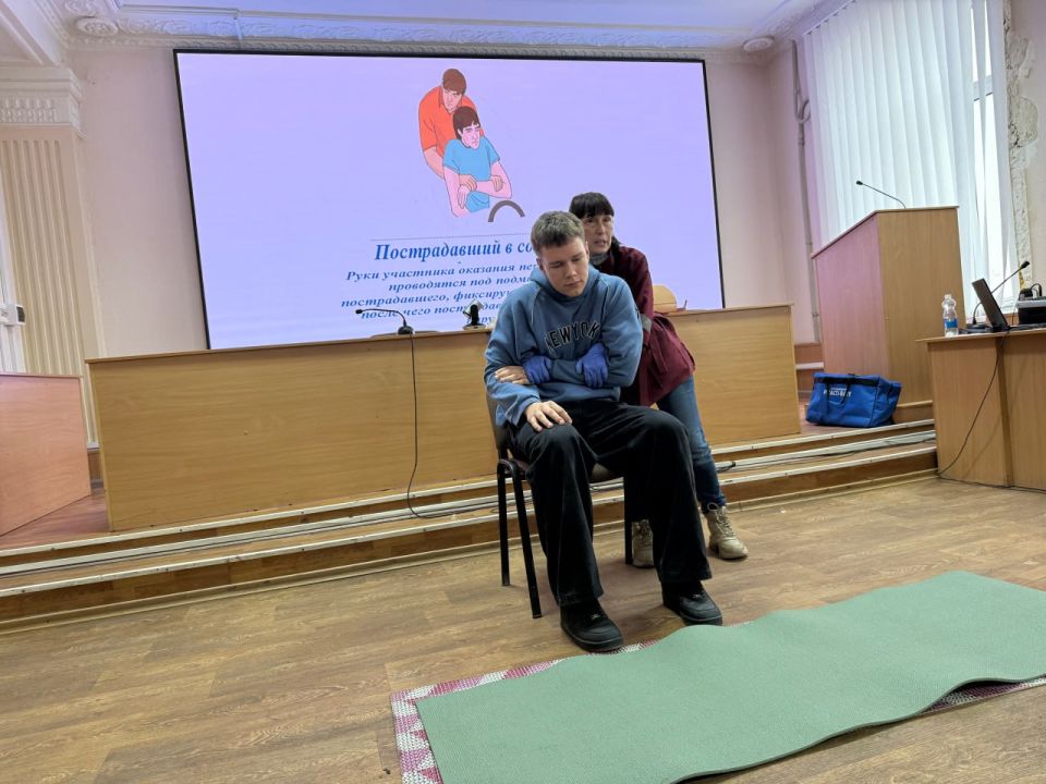 В Алчевской Школе медицины катастроф студентов ДГТУ ознакомили с правилами оказания первой помощи В Алчевской Школе медицины катастроф студентов ДГТУ ознакомили с правилами оказания первой помощи