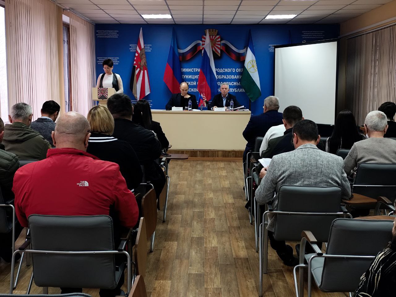 27 ноября прошло XXXVII заседание Совета городского округа муниципальное образование городской округ город Красный Луч Луганской Народной Республики 27 ноября прошло XXXVII заседание Совета городского округа муниципальное образование городской округ город Красный Луч Луганской Народной Республики