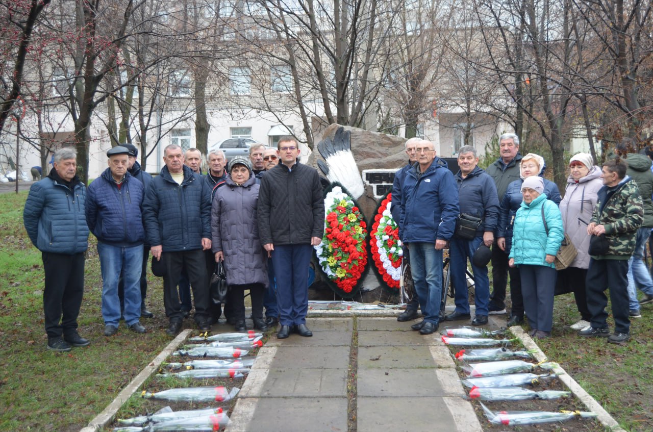 «Чернобыльский День Победы»: в Брянке почтили память ликвидаторов аварии на ЧАЭС «Чернобыльский День Победы»: в Брянке почтили память ликвидаторов аварии на ЧАЭС