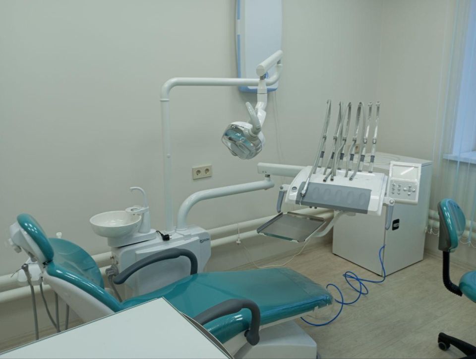 В этом году Курганская область провела комплексные работы по ремонту и оснащению городской стоматологии в Краснодоне, включая внутренние помещения, кровлю и кабинет первичного осмотра