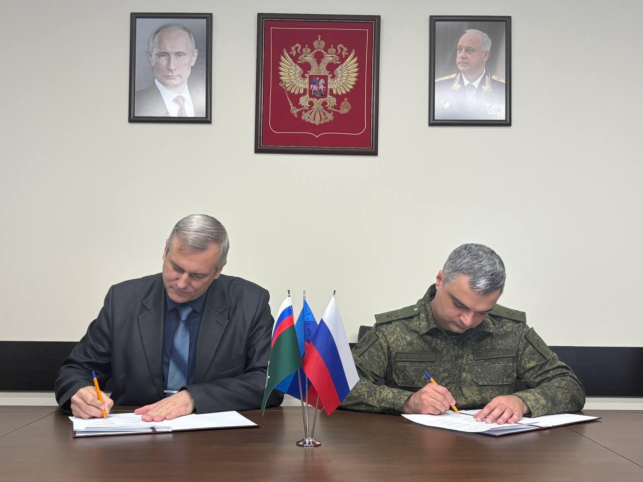 Республиканский Следком и Луганский краеведческий музей подписали соглашение о сотрудничестве Республиканский Следком и Луганский краеведческий музей подписали соглашение о сотрудничестве