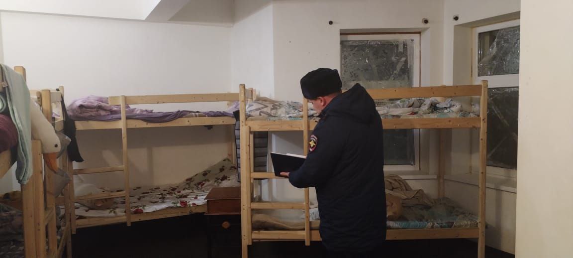 Дети, спасенные из рехаба под Екатеринбургом, рассказали полицейским, что за провинности их заставляли писать один и тот же текст до 500 раз или делать столько же приседаний Дети, спасенные из рехаба под Екатеринбургом, рассказали полицейским, что за провинности их заставляли писать один и тот же текст до 500 раз или делать столько же приседаний