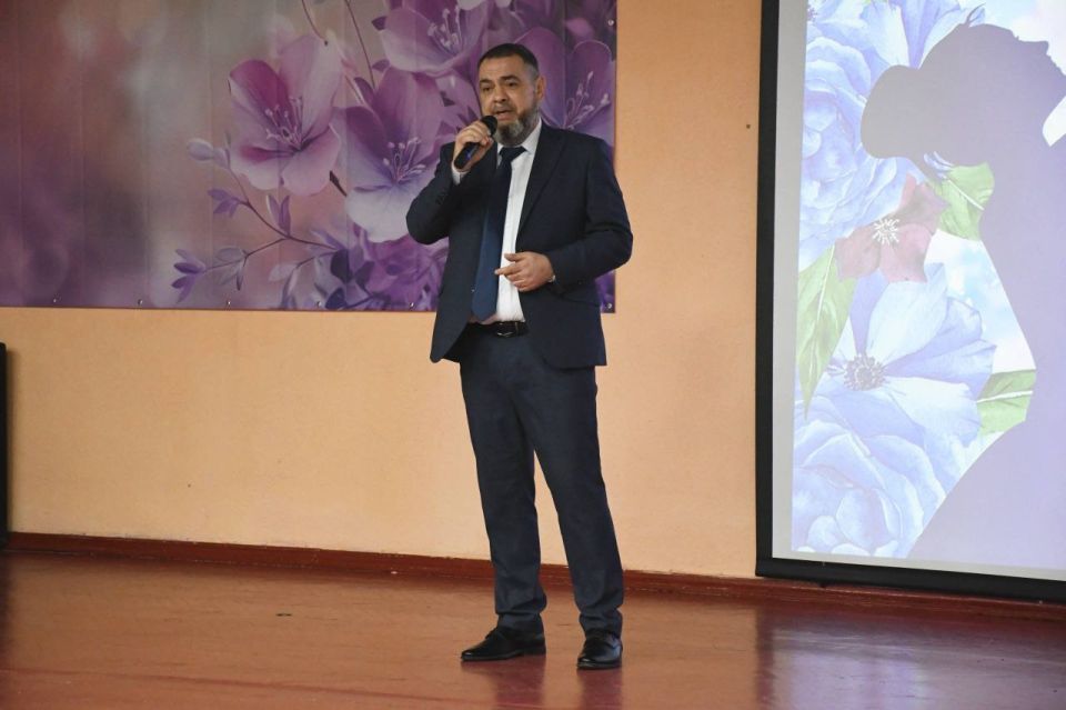 Сергей Колягин: В мире нет слова дороже и ближе, чем "мама" Сергей Колягин: В мире нет слова дороже и ближе, чем "мама"