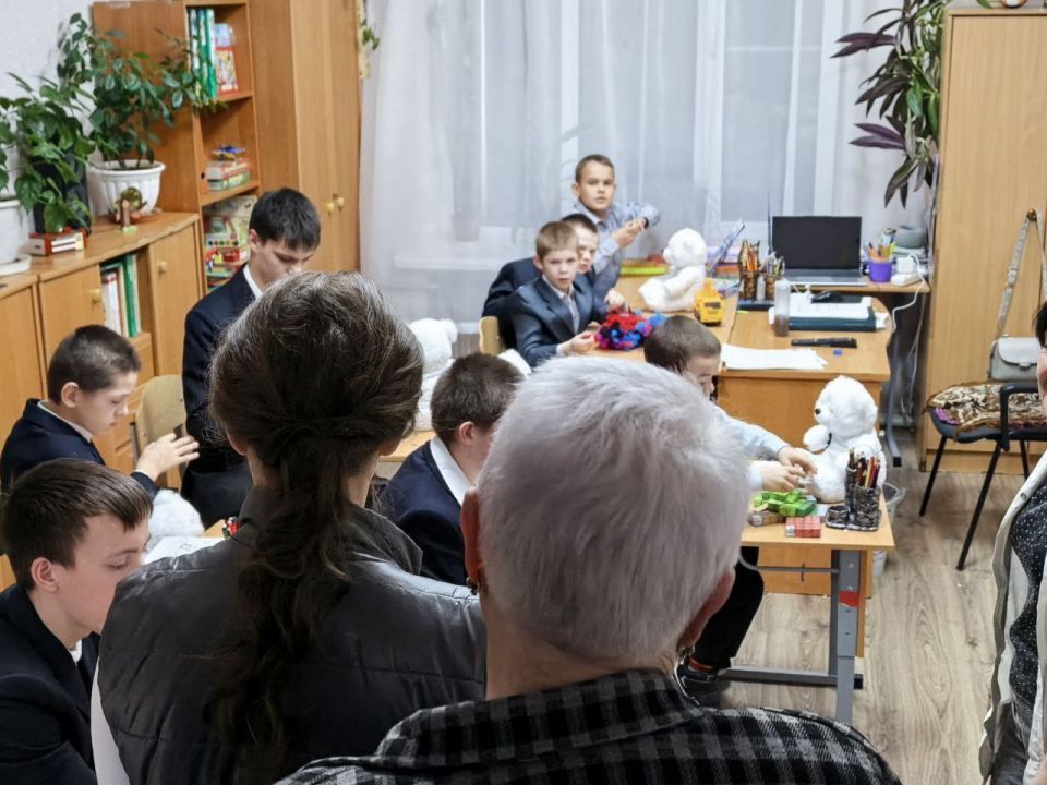 Анна Кузнецова: Наш Гумштаб передал гуманитарную помощь в дом-интернат в ЛНР Анна Кузнецова: Наш Гумштаб передал гуманитарную помощь в дом-интернат в ЛНР