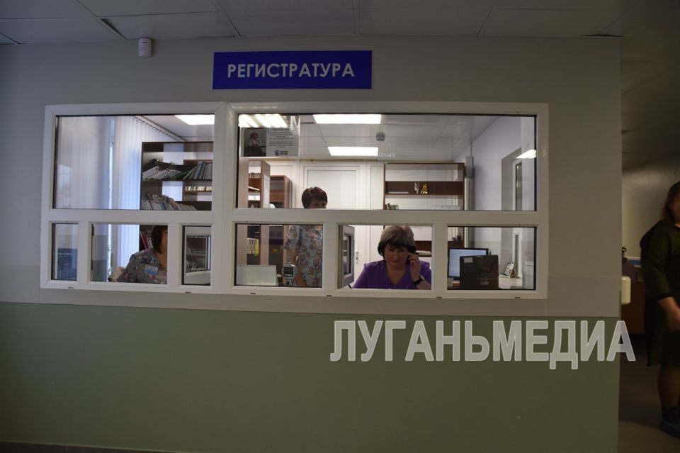 Врачи из Тюмени продолжают оказывать медицинскую помощь краснодонским пациентам Врачи из Тюмени продолжают оказывать медицинскую помощь краснодонским пациентам