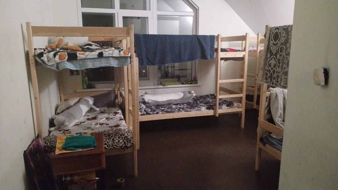 Дети, спасенные из рехаба под Екатеринбургом, рассказали полицейским, что за провинности их заставляли писать один и тот же текст до 500 раз или делать столько же приседаний