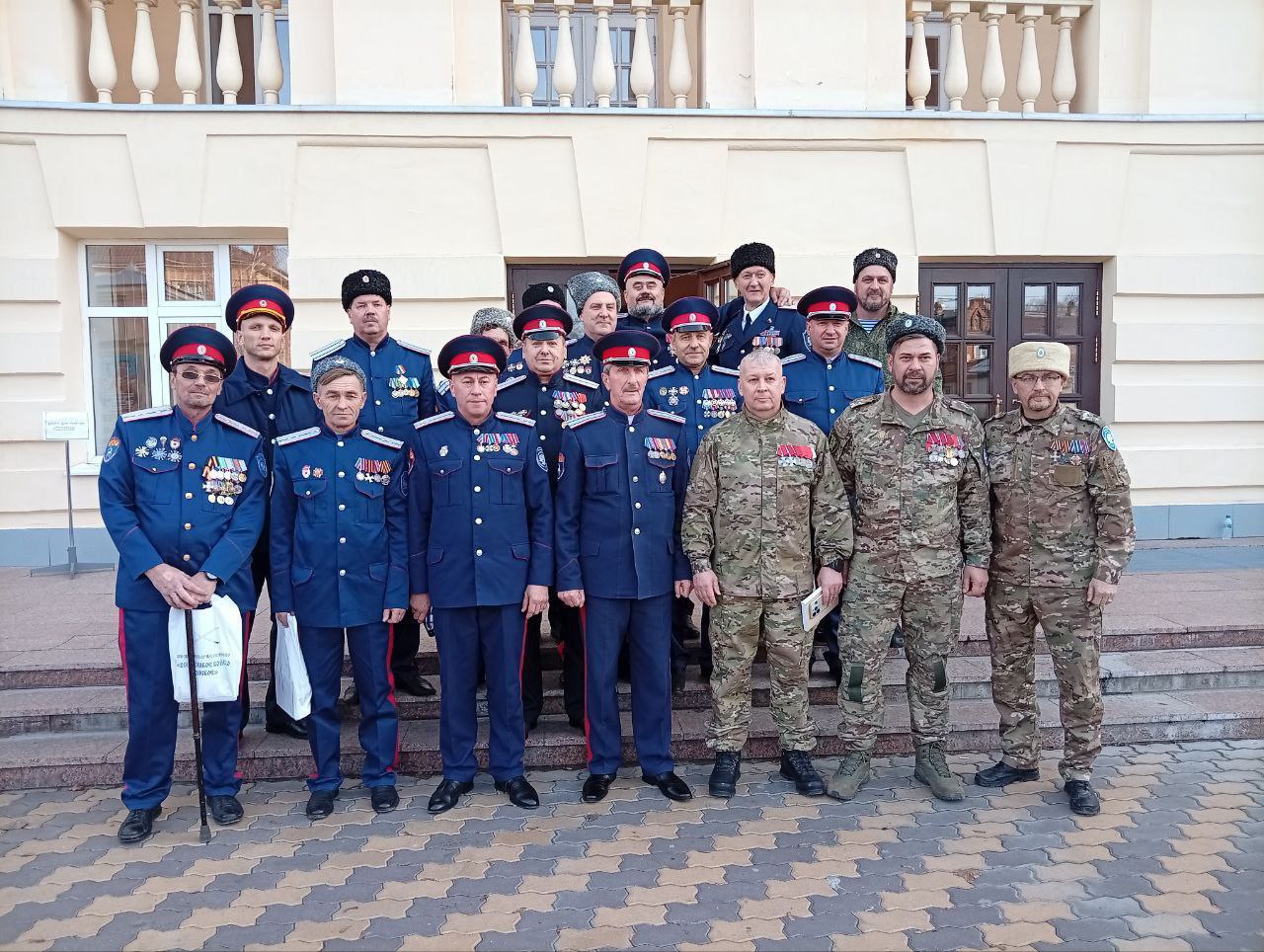 22 ноября Луганщина отметила знаковое событие: Луганский казачий округ официально присоединился к Всевеликому войску Донскому 22 ноября Луганщина отметила знаковое событие: Луганский казачий округ официально присоединился к Всевеликому войску Донскому