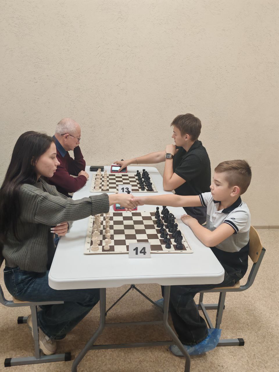 С 18 по 23 ноября 2025 года в г. Луганске прошёл Республиканскийшахматный турнир «Связь поколений», ставший уже традиционным С 18 по 23 ноября 2025 года в г. Луганске прошёл Республиканскийшахматный турнир «Связь поколений», ставший уже традиционным