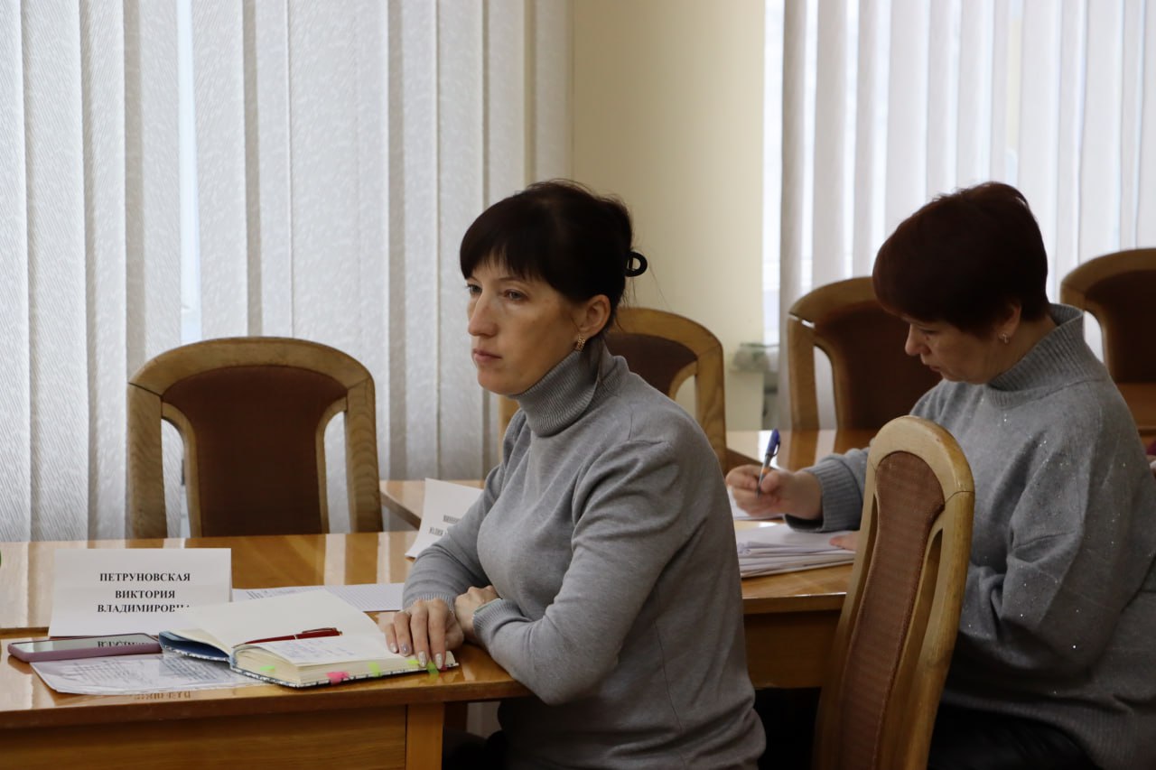 В Стаханове прошло заседание комиссии по делам несовершеннолетних и защите их прав В Стаханове прошло заседание комиссии по делам несовершеннолетних и защите их прав