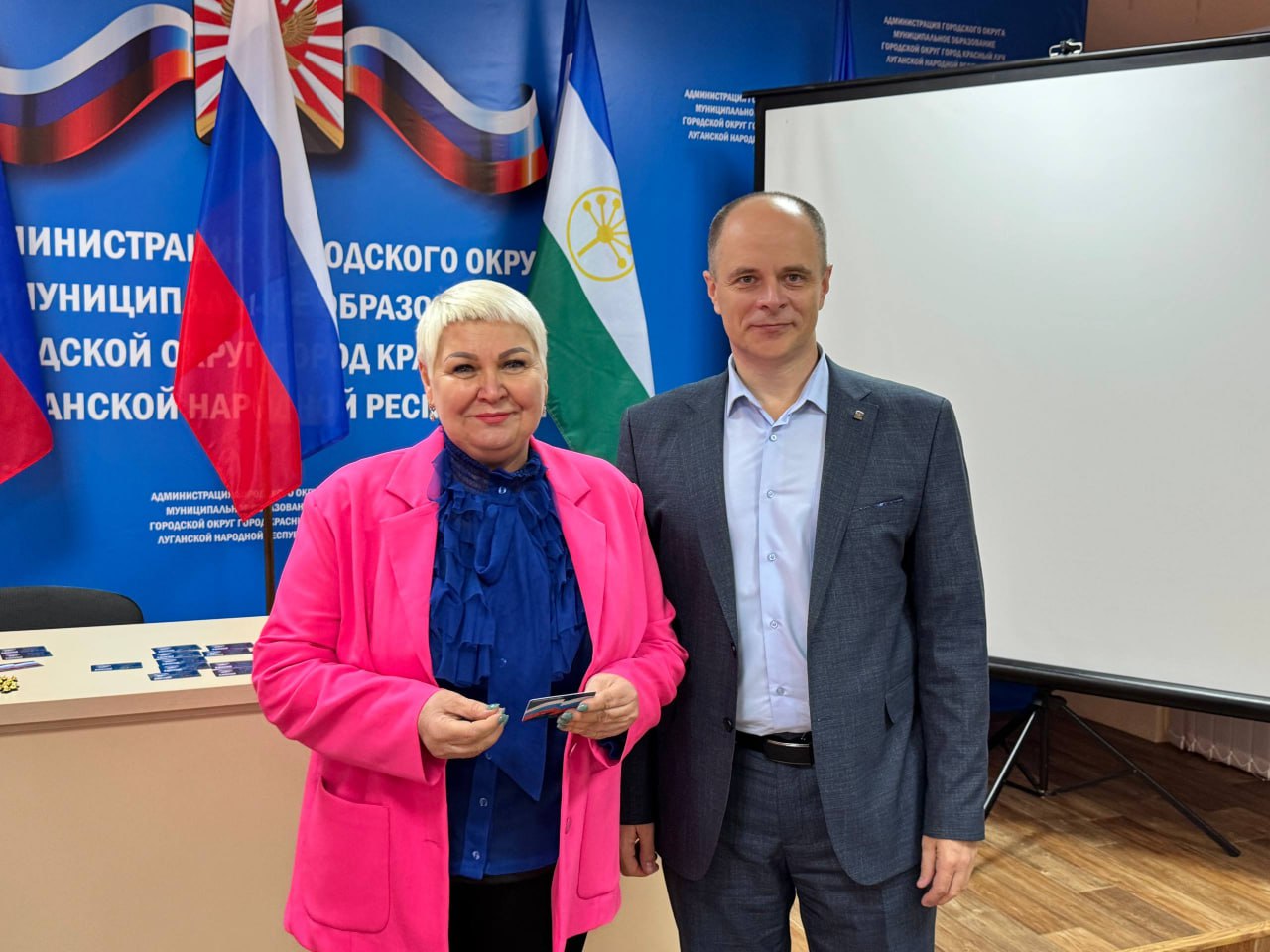 Команда партийцев Краснолучского местного отделения пополнилась новыми членами