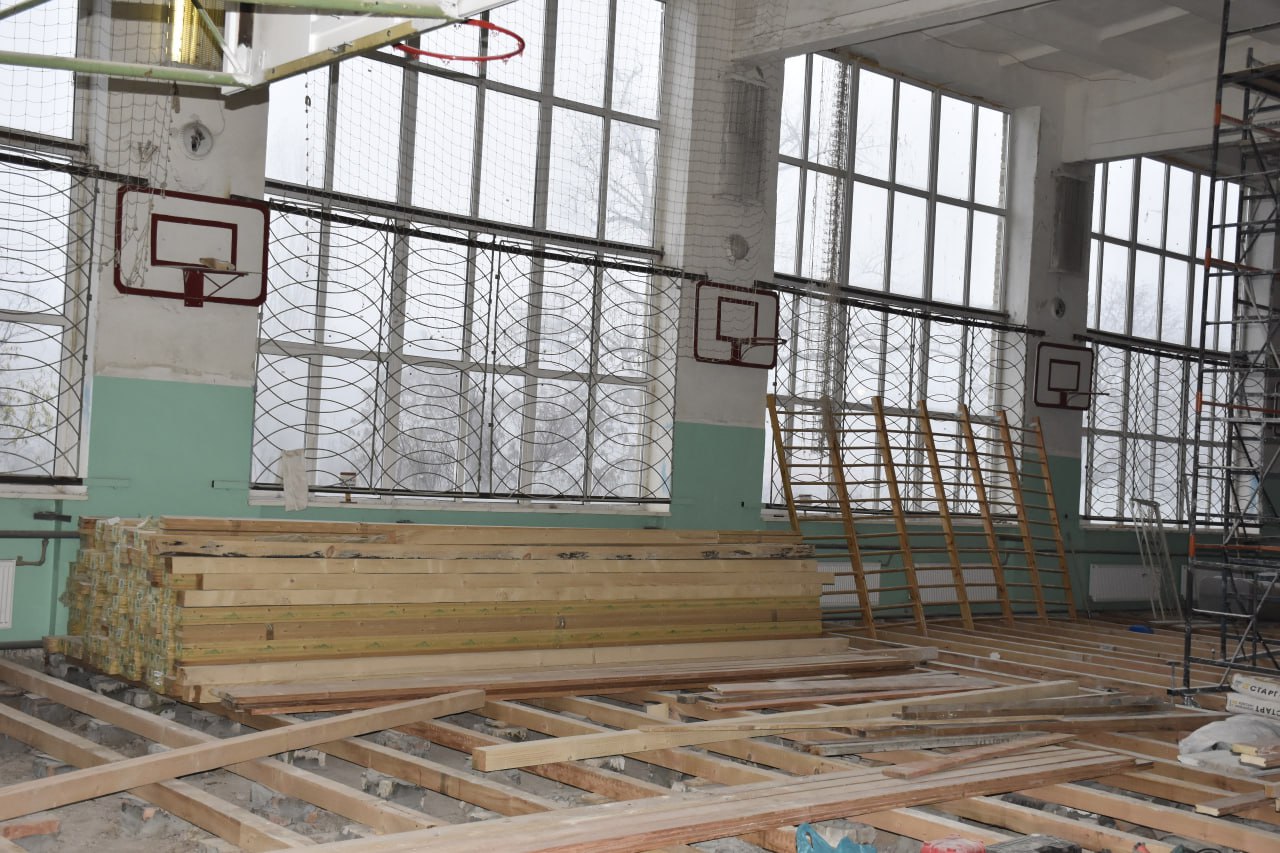В рамках федерального проекта «Успех каждого ребенка» ведутся ремонтные работы в спортзале Краснолучского учебно-воспитательного комплекса №4 «Надежда» В рамках федерального проекта «Успех каждого ребенка» ведутся ремонтные работы в спортзале Краснолучского учебно-воспитательного комплекса №4 «Надежда»