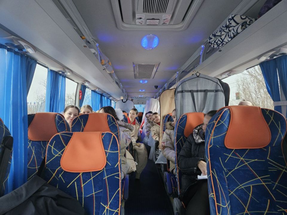 Луганское региональное отделение партии «Единая Россия» оказало содействие в организации ежегодного бала лицеистов «Отечеству славному наши сердца!», приуроченный к завершающемуся Году защитника Отечества, предоставив... Луганское региональное отделение партии «Единая Россия» оказало содействие в организации ежегодного бала лицеистов «Отечеству славному наши сердца!», приуроченный к завершающемуся Году защитника Отечества, предоставив...